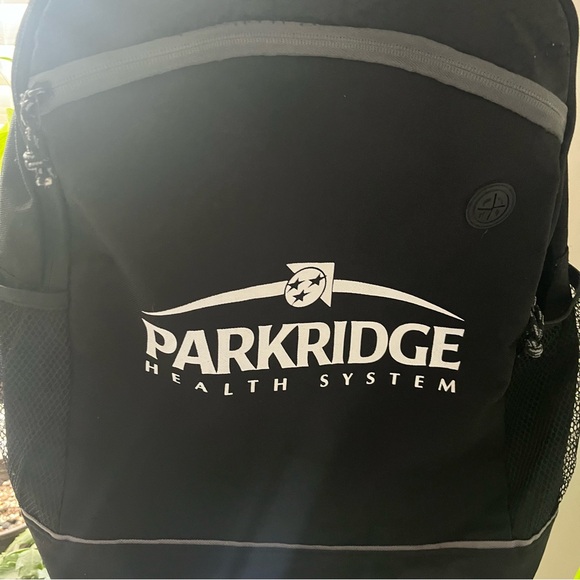 Black backpack - Picture 2 of 8